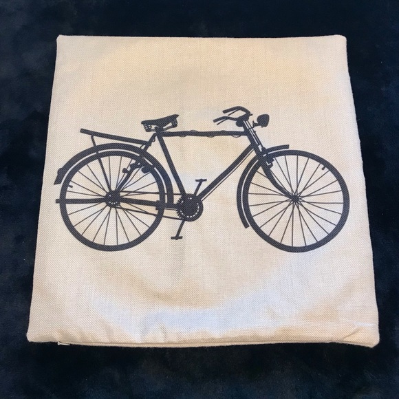 Bicycle Bike Pillow Pillowcase NWOT
Bike & Wheel Antique Vintage Look
Zipper - Picture 1 of 10